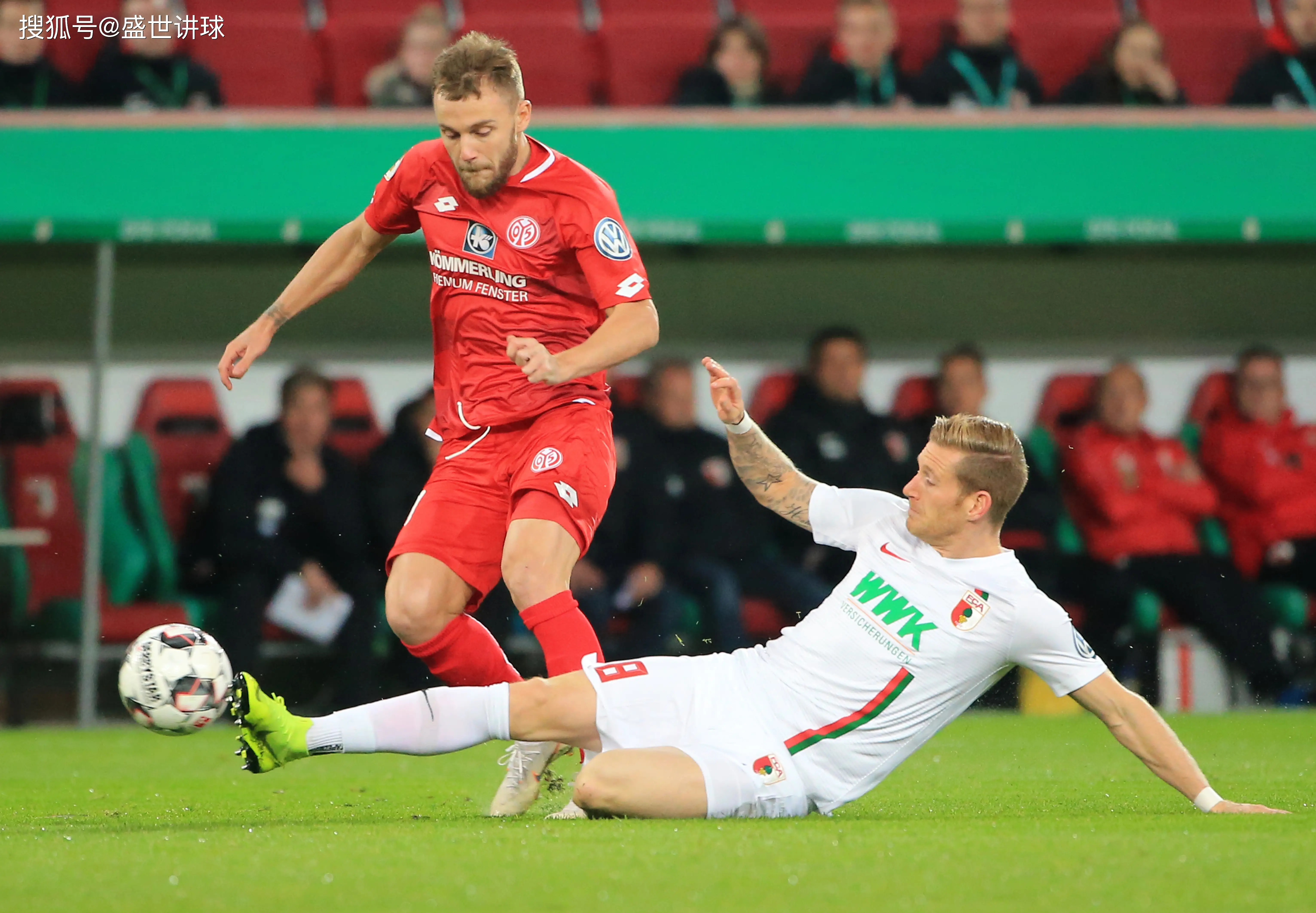 奥格斯堡队主场落败门将表现佳