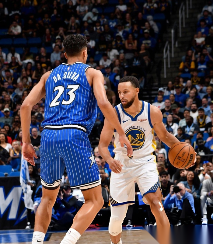 魔术逆转上海队，库里统治全场