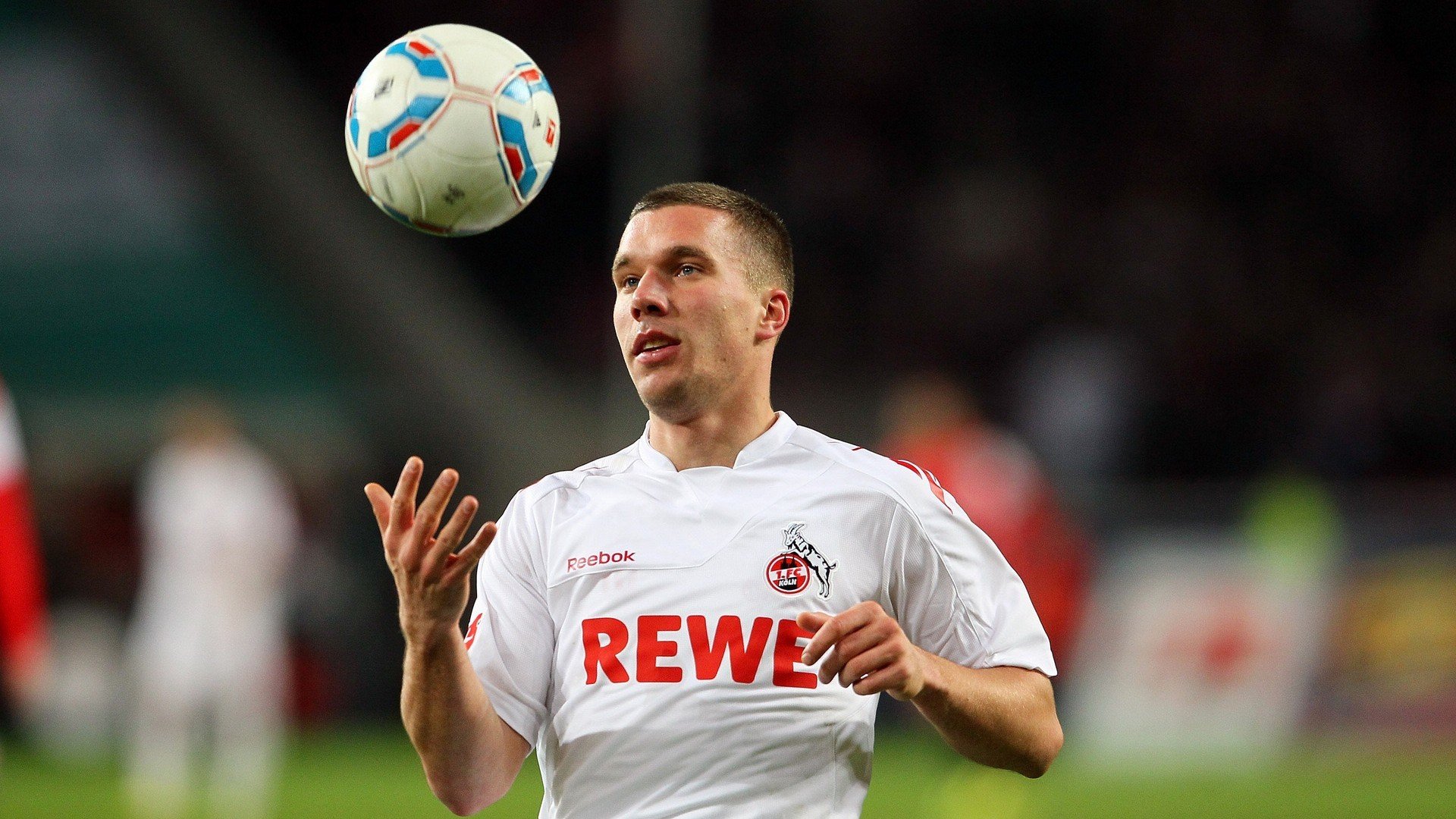 欧冠决赛焦点战，太阳制霸上海队