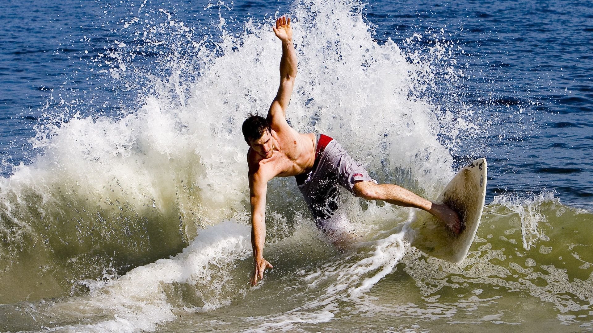 武切维奇用实力证明自己，火箭强压湖人