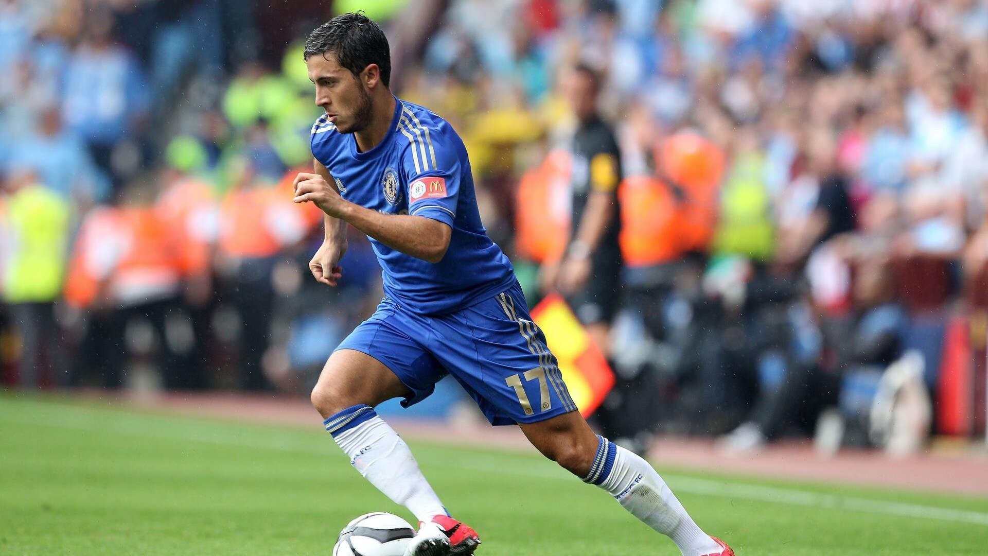 跨界传奇，莱比锡红牛险胜韩国背后的足球智慧，如何启示范戴克在NBA季后赛接管比赛？